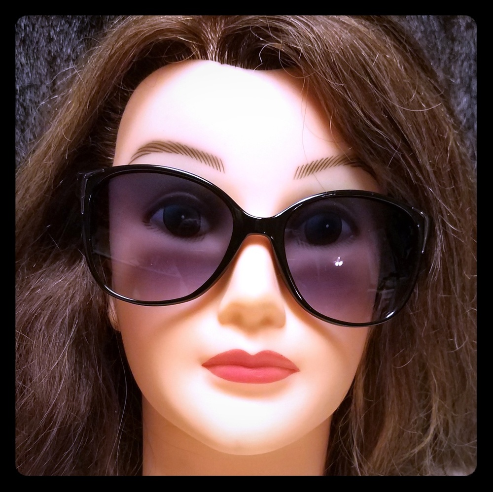 ✔💯% AUTHENTIC Michael Kors Sunglasses